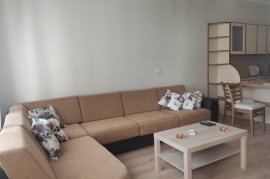 Jepet me qera apartament 1+1 Ish Stacioni Trenit , Ενοικίαση