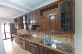 Komuna E Parisit (Lulishtja) Apt 2+1+2wc  , Ενοικίαση