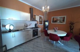 Astir Shitet Apartament 2+1 me 2 ballkone., Vente