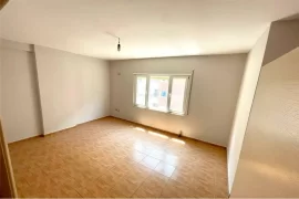 Jepet me qira apartament 3+1 ne Astir!, Alquiler