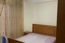 Jepet me qira apartament 2+1 ... Liqeni i Thate..!, Bérlés