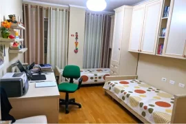 Shitet Apartament 2+1 ne Qender !, Shitje