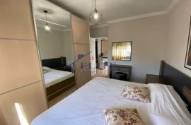 Apartament 3+1 me qira pranë "Piacës", Ενοικίαση