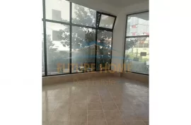 Qera, Ambient Biznesi, Fresku, Tiranë. 165 € /Muaj, Location