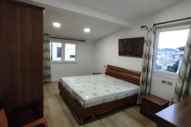 Apartament 2+1 me qira ish ekspozita, Affitto