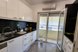 SHITET SUPER APARTAMENT 3+1, Vente