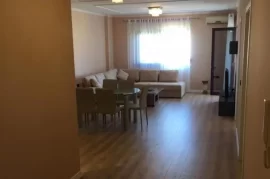 Apartament 2+1 ne shitje Blloku, Shitje