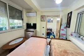 Apartament 4+1 me qira te “Mozaiku i Tiranës”, Ενοικίαση