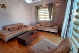 APARTAMENT 2+1 ME VERANDE PER QIRA TEK LIQENI I TH, Bérlés