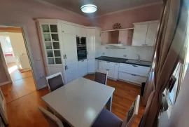 APARTAMENT 2+1 ME VERANDE PER QIRA TEK LIQENI I TH, Qera