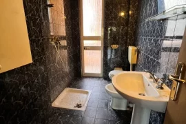 SHITET APARTAMENT 2+1 TE ISH-EKSPOZITA , Πώληση