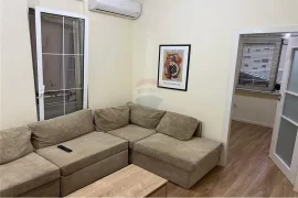 Apartament 2+1 me Qera tek Rruga e Barrikadave, Miete