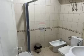 Apartament 2+1 me Qera tek Rruga e Barrikadave, Qera