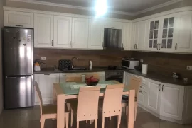 Apartament per qira ne Astir , Affitto