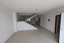 Apartamente Duplex per shitje Kopshti Botanik, Πώληση