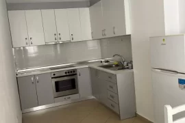 Tirane, Apartament me qira 400 Euro Astir , Bérlés