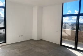  Apartament Penth, me pamje fantastike të Tiranës, Shitje