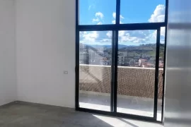  Apartament Penth, me pamje fantastike të Tiranës, Shitje