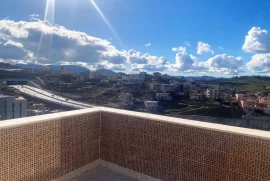  Apartament Penth, me pamje fantastike të Tiranës, Shitje