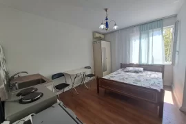 Tirane, Garsoniere me qira 380 euro, Qera