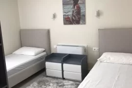 Apartament me qira tek Rruga Kavajes 1200 Euro , Alquiler