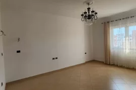 Apartament per shitje ne Fresk 77 000 Euro , Venta