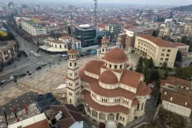 Korçë, objekt me qira, Location