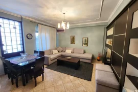 Pranë Jurdikut, apartament 2+1 me qira, Location