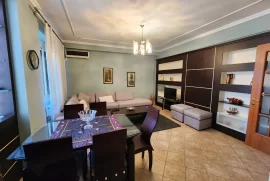 Pranë Jurdikut, apartament 2+1 me qira, Ενοικίαση