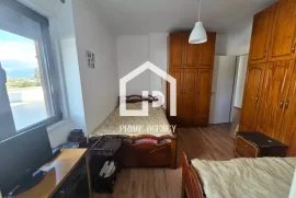 OKAZION: SHITET APARTAMENT 3+1 +1 GARAZH /KOMBINAT, Πώληση