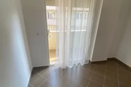 Tirane, Apartament me qira ne Fresk 450 Euro , Alquiler