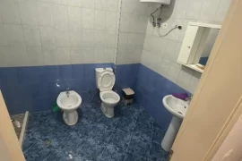 Tirane, Apartament me qira ne Fresk 450 Euro , Qera