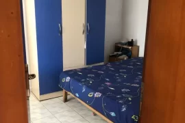 Apartament me qira tek Shkolla Bashkuar 300 Euro , Ενοικίαση