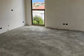 Apartament per shitje tek Fusha Aviacionit , Vente