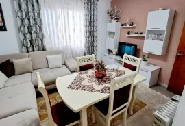 Shitet apartament 3+1,afer valutes,Kavaje, Πώληση