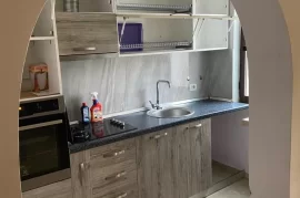 Apartament me qira Qytet Studenti  350 Euro , Qera