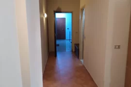 Apartament 1+1 per shitje tek Rruga Elbasanit, Alquiler