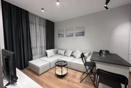 Super Apartament 1+1 me qira ditore Pazari i Ri