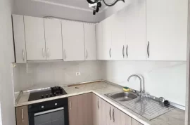 Kavaje,apartament 1+1,pallat I ri,rruga Josif Budo, Eladás