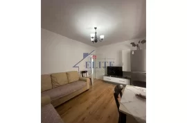 Pranë Kafe Florës, apartament 2+1 në shitje, Verkauf