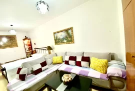 Tirane, Garsoniere me qira Myslym Shyri 500 euro , Location