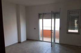 Apartament ne Plazhin e Golemit, Venta