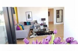 Apartament me Qira:, Ενοικίαση