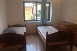 APARTAMENT ME QIRA 1+1,TEK RESTORANT DURRESI, Qera