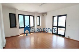 Tirane, jap me qera ambjent biznesi Kati 4, 155 m², Ενοικίαση