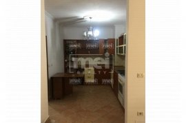 Shitet apartament 2+1 afer shkolles 1 Maji , Venta