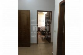 Shitet apartament 2+1 afer shkolles 1 Maji , Vente