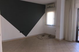 APARTAMENT ME QIRA 1+1  NE BLLOK , Ενοικίαση