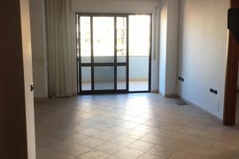 APARTAMENT ME QIRA 1+1  NE BLLOK , Miete