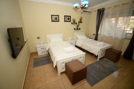 Jepet me qira apartament 2+1 i mobiluar tek Rr. Fo, Miete